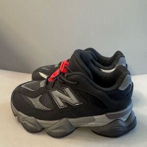 New Balance Kids 9060 Sneakers Size 8 little kids